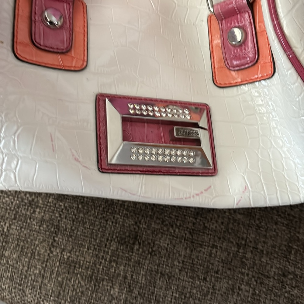 Guess purse white/ pink - Picture 9 of 11